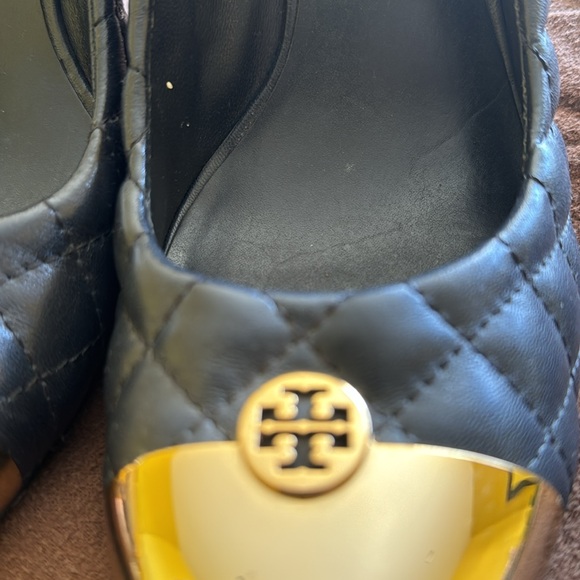 Preowned rare Tory Burch Navy Quilted Wedges 11 M. - Picture 10 of 12